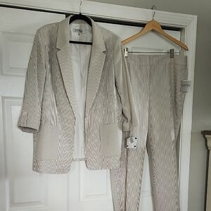Ladies 2 Piece Pant And Jacket Set